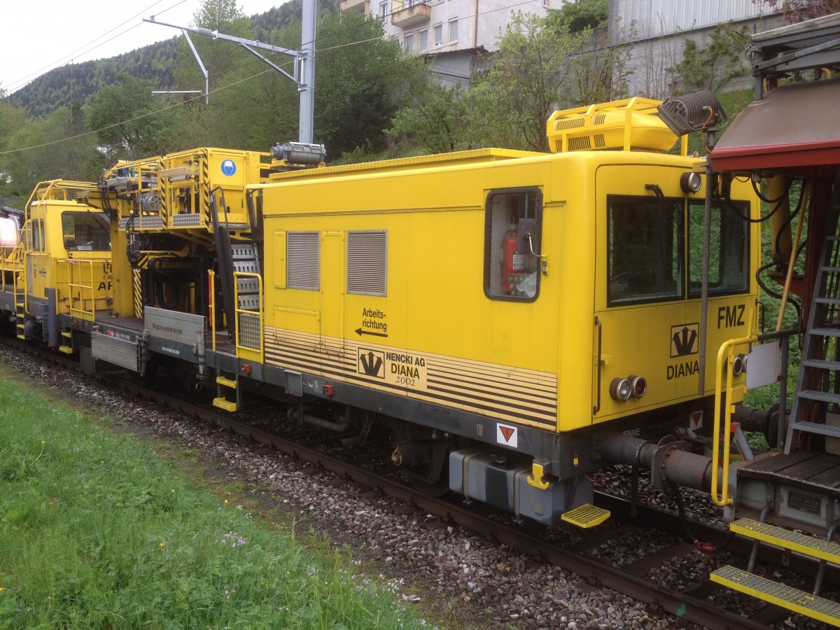 FMZ: Diana XTms 40 85 95 88 003-5 zwischen Renan und St. Imier. ( Fahrdrahtwechsel )
27/28.5.2015