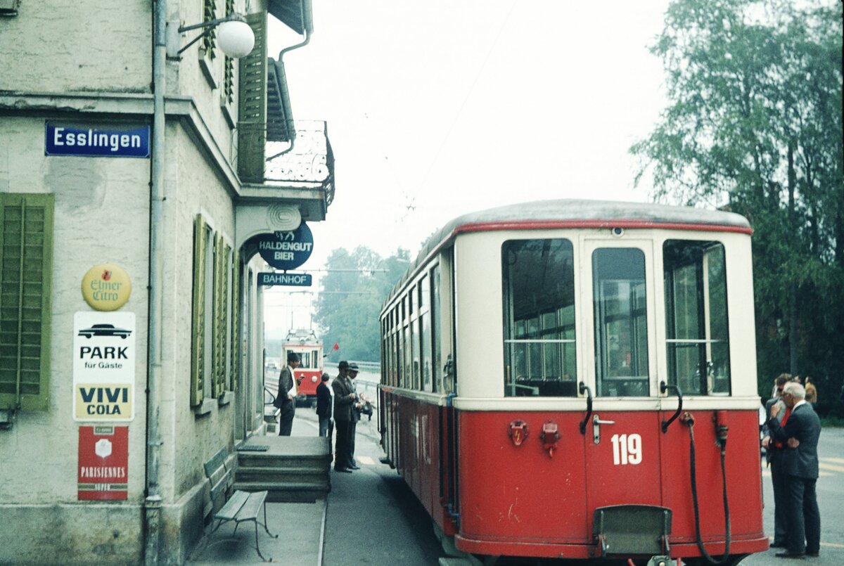 Forchbahn Zürich - Esslingen__Bw 119 an der Endstation Esslingen beim Umsetzen.__15-09-1974