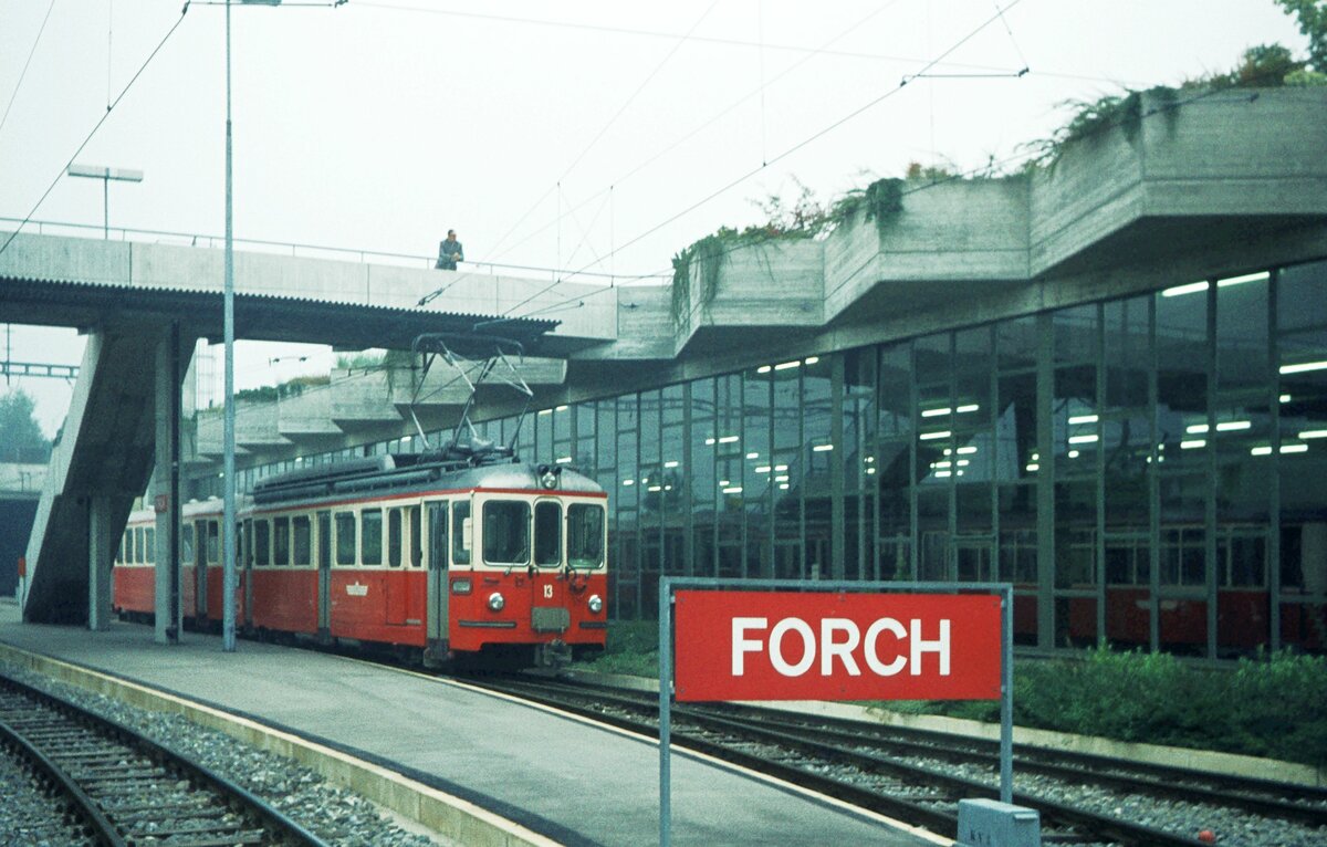 Forchbahn Zürich - Esslingen__Depot auf der Forch. Tw 13 BDe 4/4 Bj. 1959–1966 mit Bw.__15-09-1974