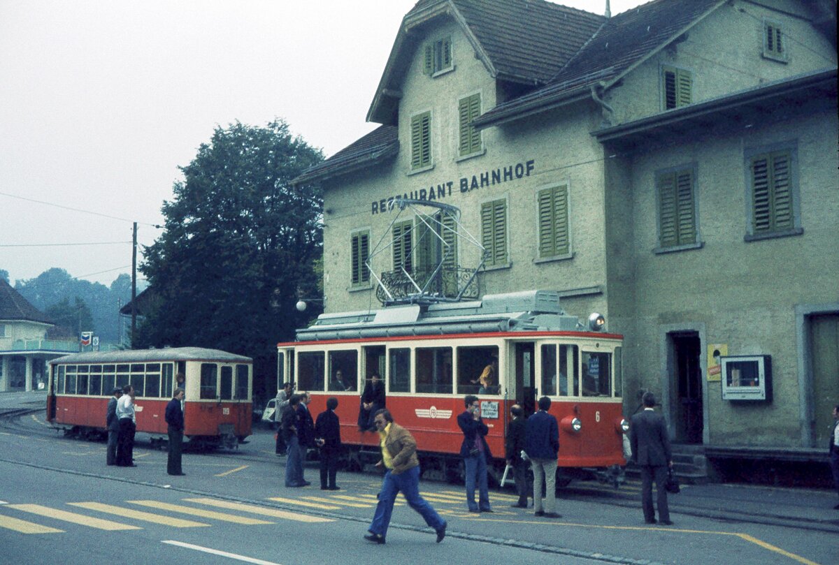Forchbahn Zürich - Esslingen__Tw CFe 2/2 Nr.6 an der Endstation Esslingen beim Umsetzen. Daneben Bw 119 von 1930, 1962 gebraucht von den Transports publics de la région lausannoise (TL) erworben.__15-09-1974