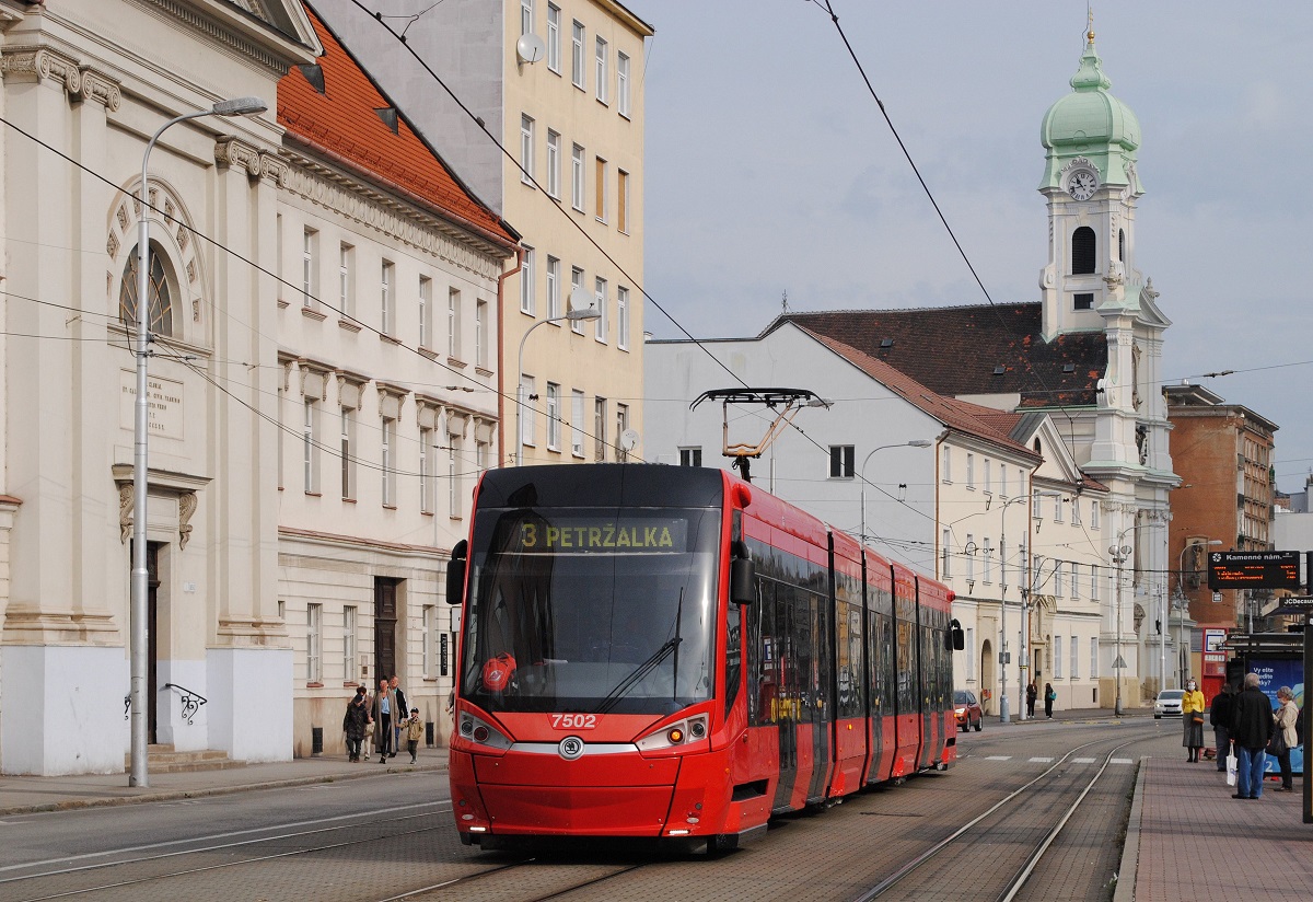 ForCity 30T 7502 als Linie 3 nach Petrzalka am Kamenne nam. (10.10.2020)