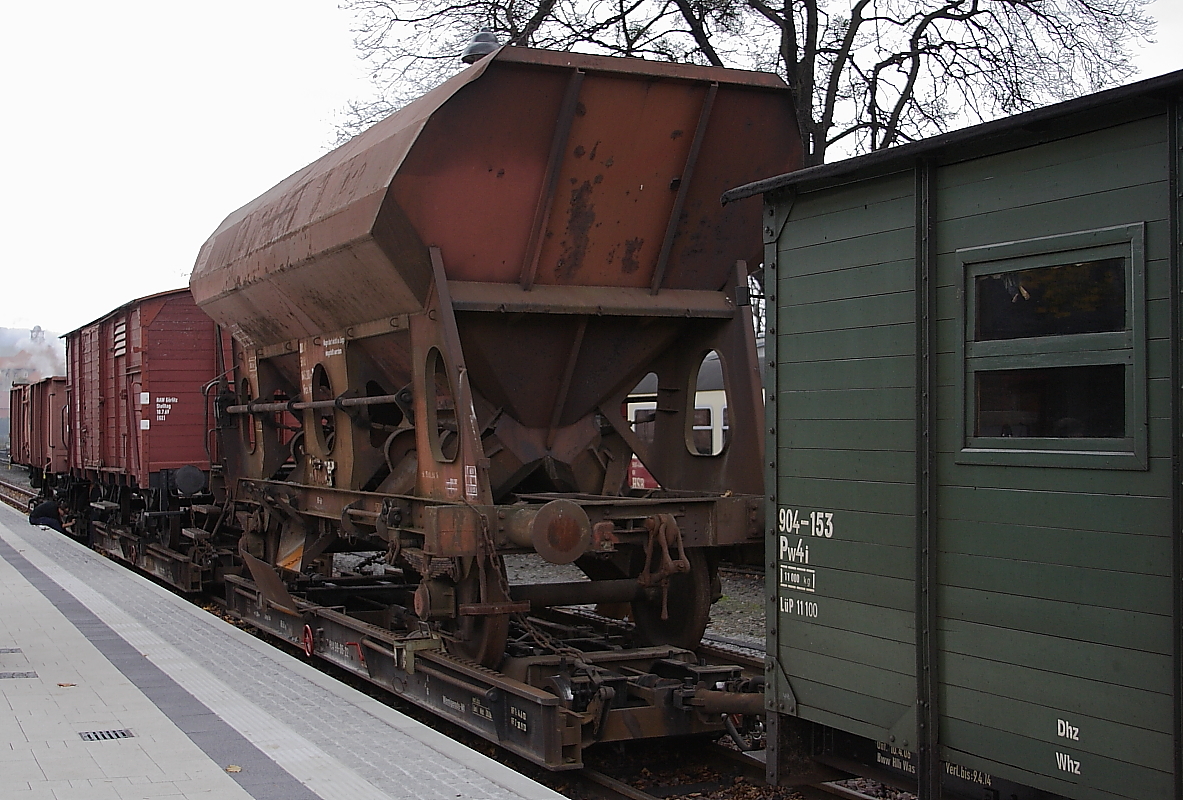 Foto-Gterzug der HSB (Teilansicht) im Bahnhof Wernigerode, aufgenommen am 18.10.2013.