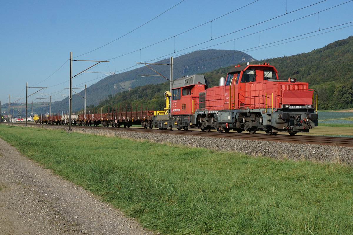 Fotogene SBB Bauzüge.
Am 840 006-0 und ein Tm 234 auf der Fahrt zwischen Oensingen und Obeberbuchsiten am 8. September 2020.
Foto: Walter Ruetsch