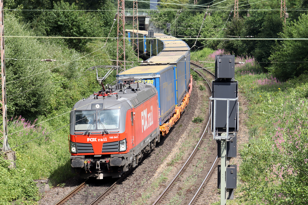 FOX 193 941 auf der Hamm-Osterfelder Strecke in Recklinghausen 6.7.2023
