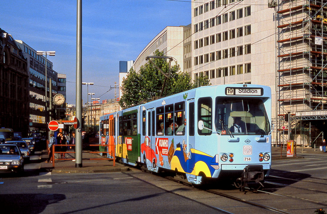 Frankfurt 714, Baseler Platz, 16.10.1989.
