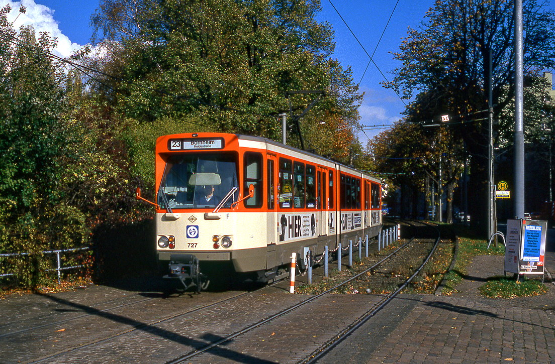 Frankfurt 727, Johanna Tesch Platz, 29.10.1990.
