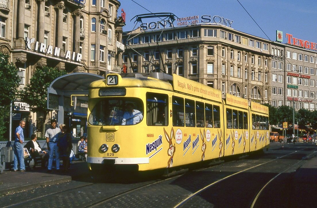 Frankfurt 829, Am Hauptbahnhof, 22.07.1994.

