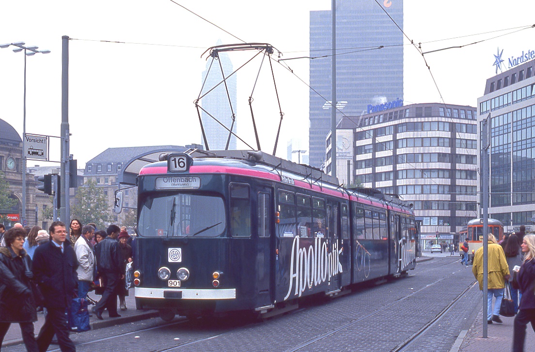 Frankfurt 901, Am Hauptbahnhof, 01.11.1993.