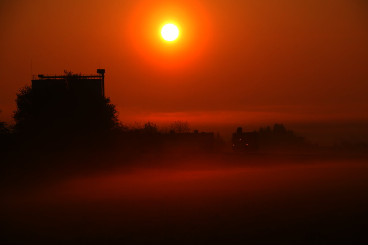 Frauental Bad Gams am Montag dem 11.April 2016 . Der Dichte Nebel beginnt sich zu lichten als X953.015 ums Eck rattert. 