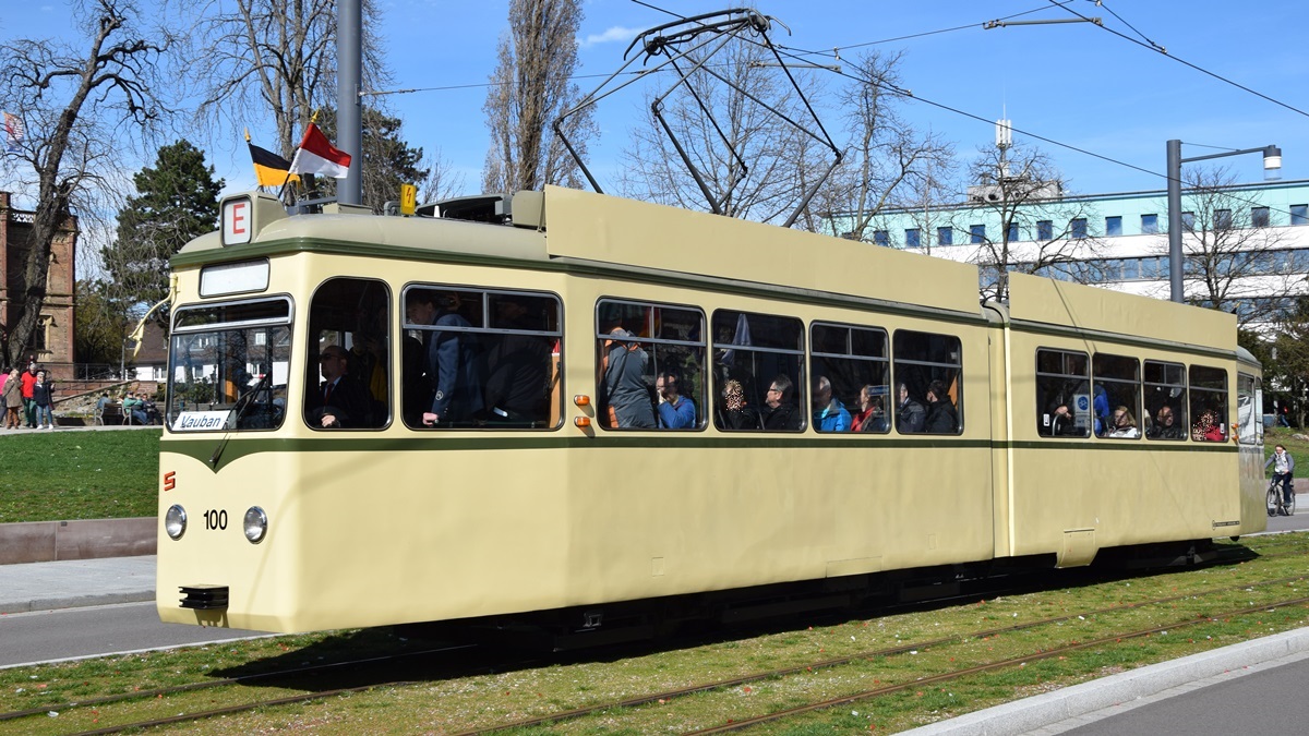 Freiburg im Breisgau - Oldtimer Tram Nr. 100 - Aufgenommen am 16.03.2019