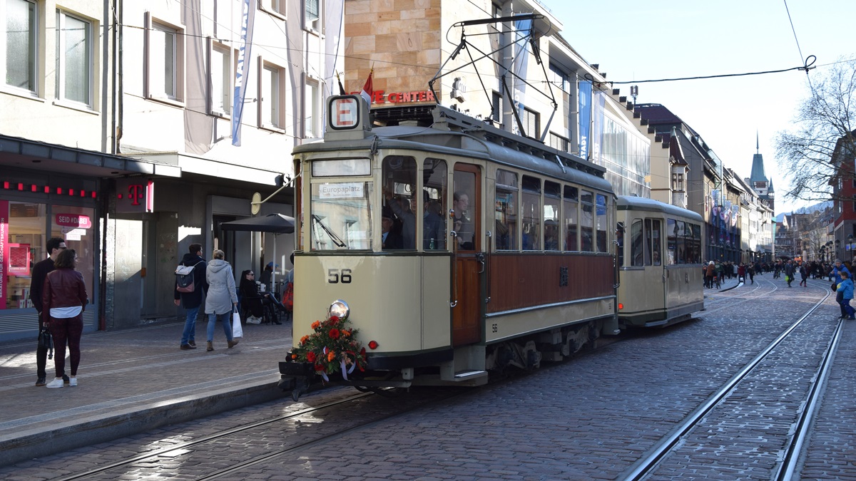 Freiburg im Breisgau - Oldtimer Tram Nr. 56 und Historischer Beiwagen Nr. 135 - Aufgenommen am 16.03.2019