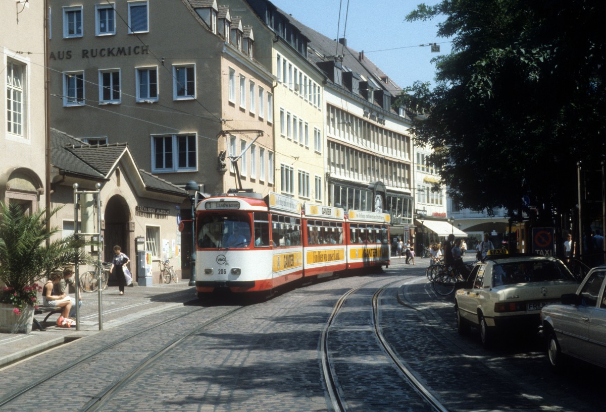 Freiburg im Breisgau SL 1 (D�WAG-GT8 206) Bertoldstrasse / Brunnnenstrasse im Juli 1990.