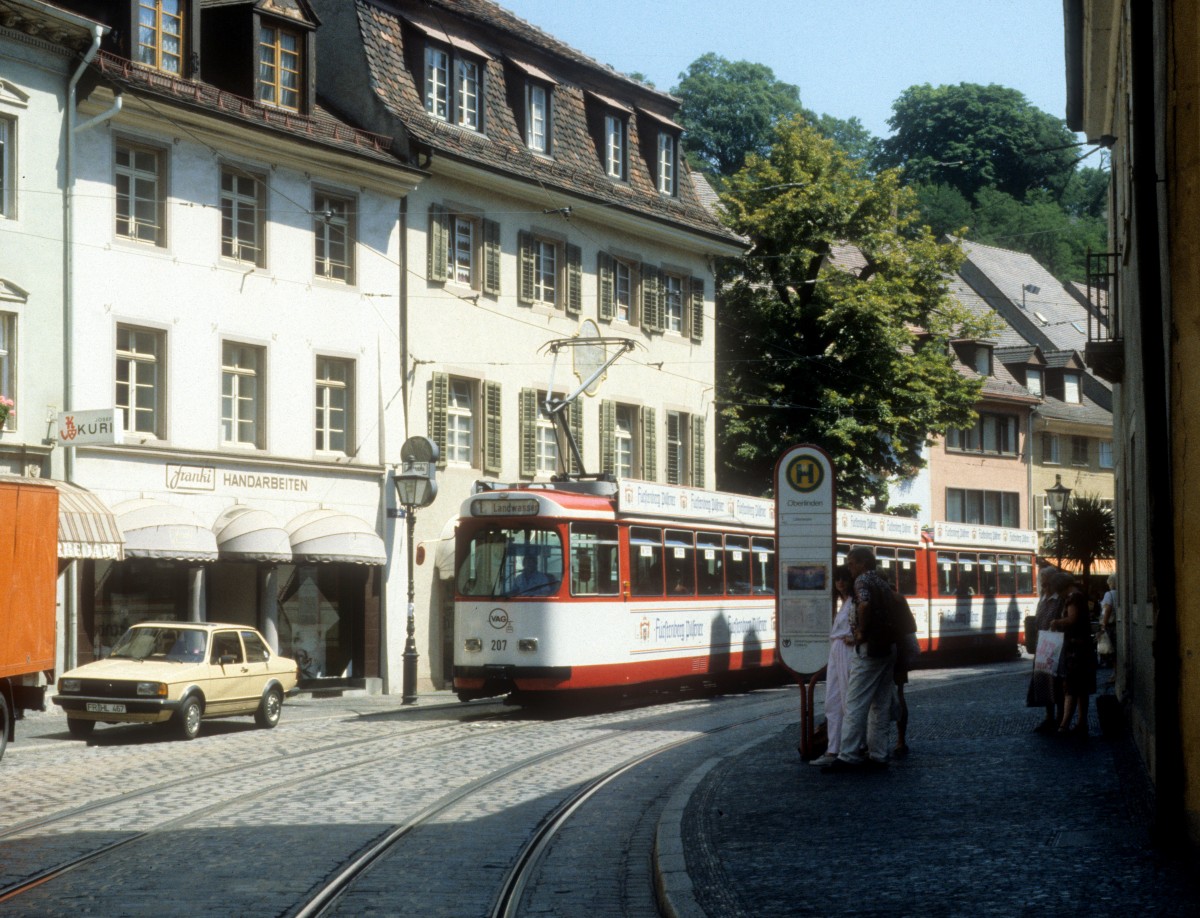 Freiburg im Breisgau SL 1 (D�WAG-GT8 207) Oberlinden im Juli 1990.