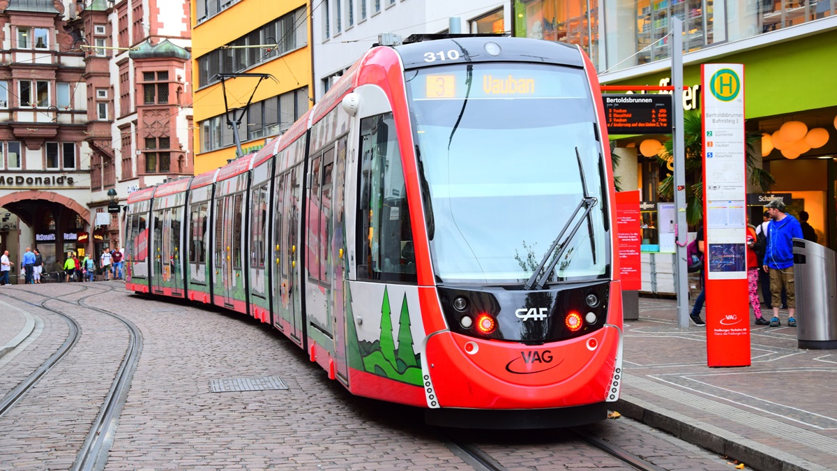 Freiburg im Breisgau - Straßenbahn CAF 310 - Aufgenommen am 24.08.2018