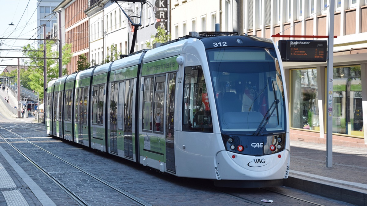 Freiburg im Breisgau - Straßenbahn CAF Urbos 312 - Aufgenommen am 26.08.2018