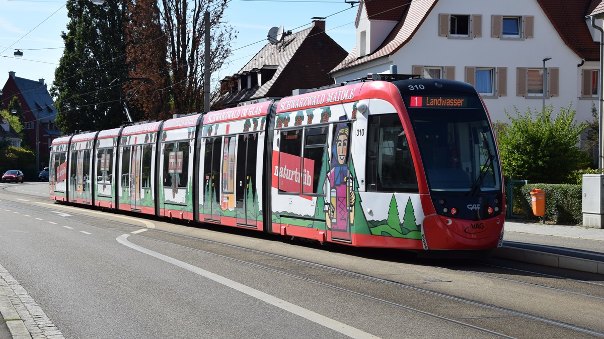 Freiburg im Breisgau - Straßenbahn CAF Urbos 310 - Aufgenommen am 26.08.2018