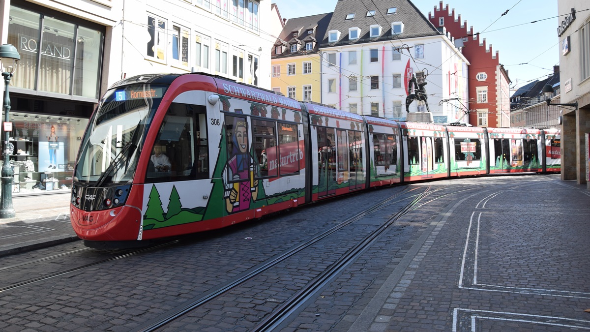 Freiburg im Breisgau - Straßenbahn CAF Urbos 308 - Aufgenommen am 09.09.2018