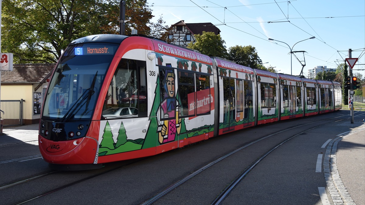 Freiburg im Breisgau - Straßenbahn CAF Urbos 308 - Aufgenommen am 09.09.2018 