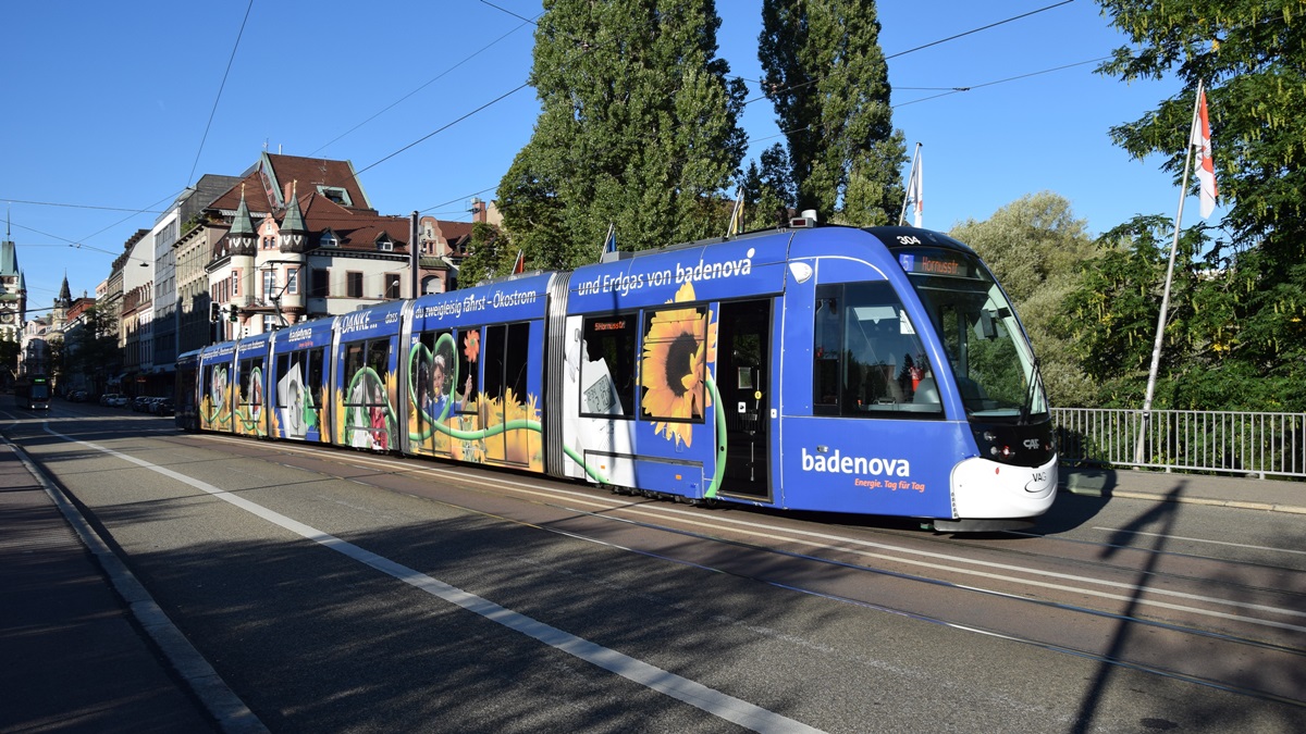 Freiburg im Breisgau - Straßenbahn CAF Urbos 304 - Aufgenommen am 09.09.2018 