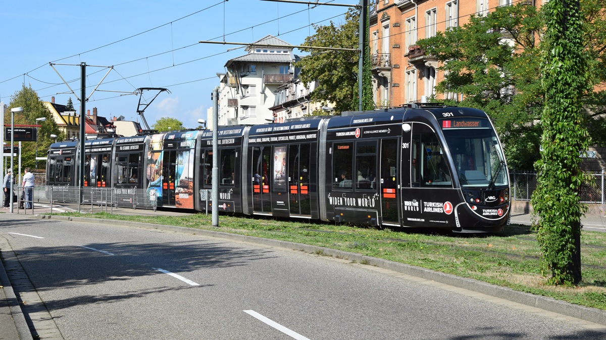 Freiburg im Breisgau - Straßenbahn CAF Urbos 301 - Aufgenommen am 15.09.2018