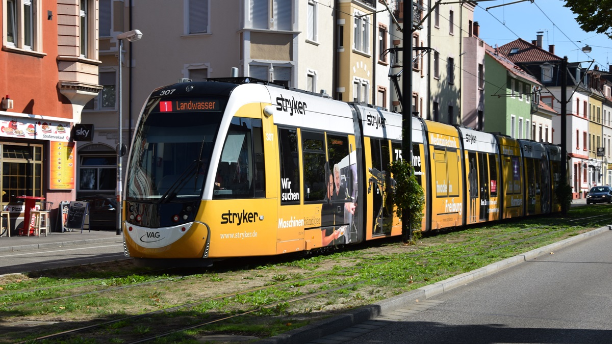 Freiburg im Breisgau - Straßenbahn CAF Urbos 307 - Aufgenommen am 15.09.2018