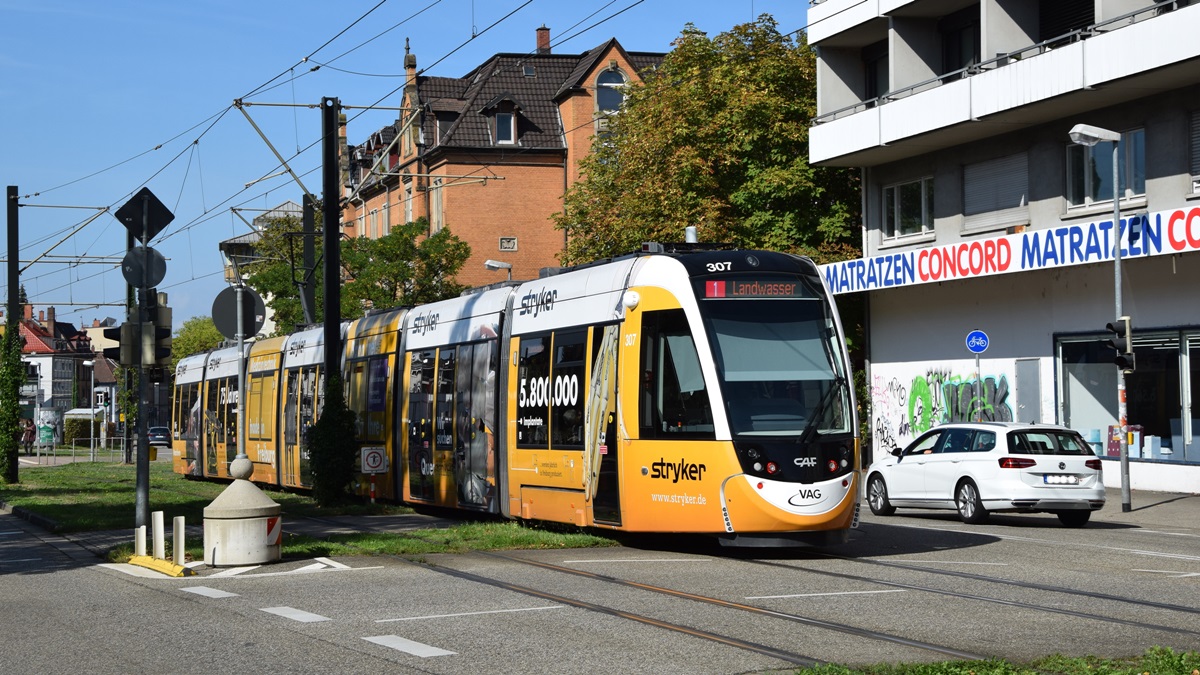 Freiburg im Breisgau - Straßenbahn CAF Urbos 307 - Aufgenommen am 15.09.2018
