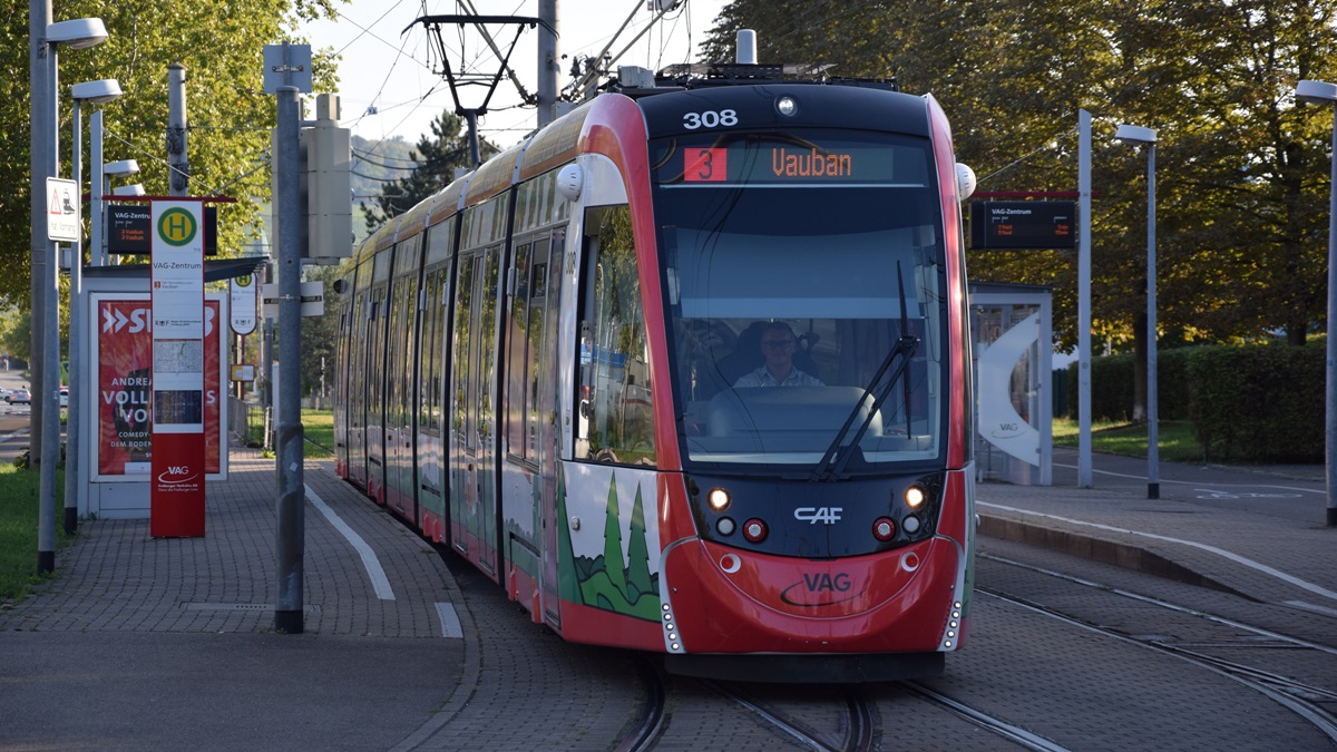 Freiburg im Breisgau - Straßenbahn CAF Urbos 308 - Aufgenommen am 15.09.2018