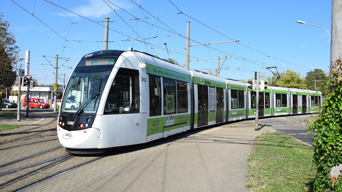 Freiburg im Breisgau - Straßenbahn CAF Urbos 312 - Aufgenommen am 20.09.2018