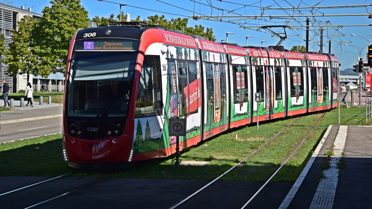 Freiburg im Breisgau - Straßenbahn CAF Urbos 308 - Aufgenommen am 27.09.2018 