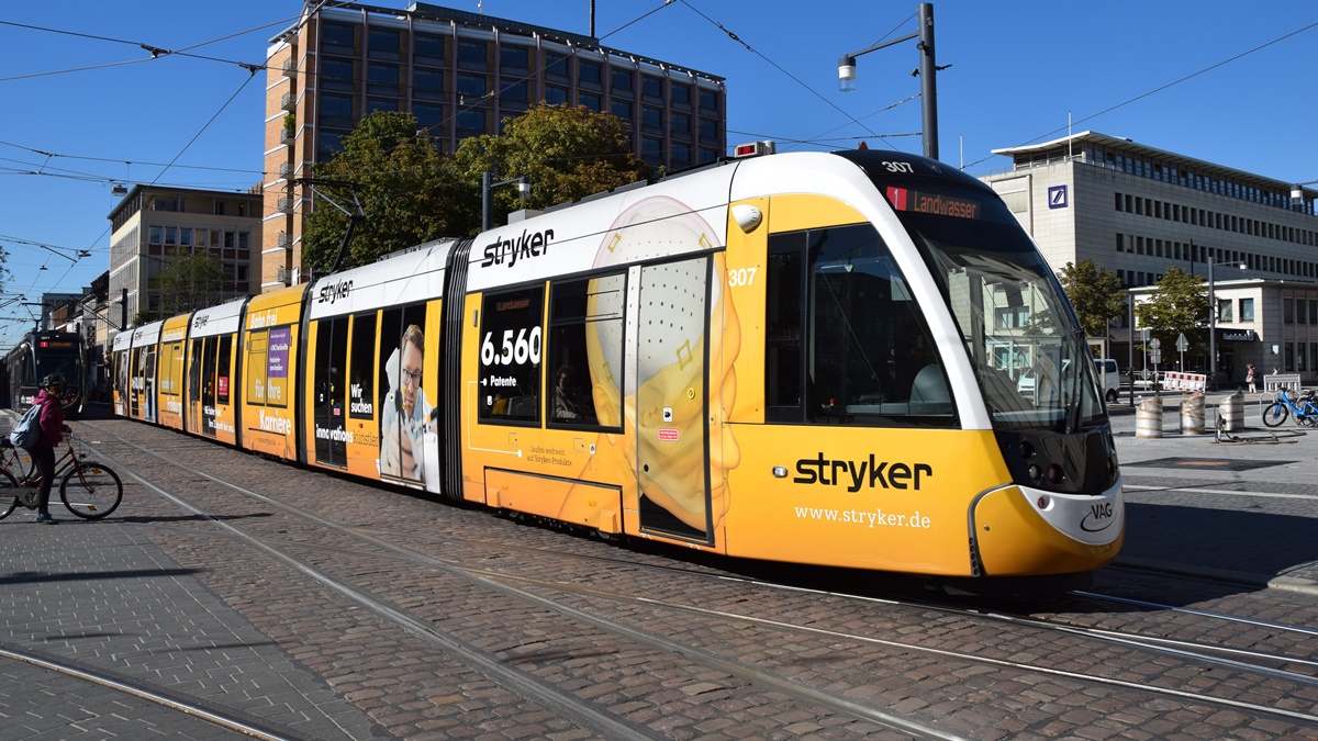 Freiburg im Breisgau - Straßenbahn CAF Urbos 307 - Aufgenommen am 27.09.2018 