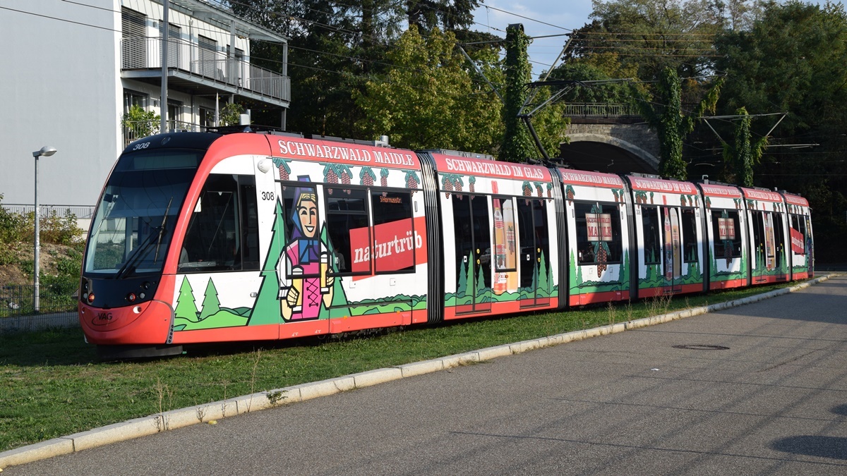 Freiburg im Breisgau - Straßenbahn CAF Urbos 308 - Aufgenommen am 30.09.2018 