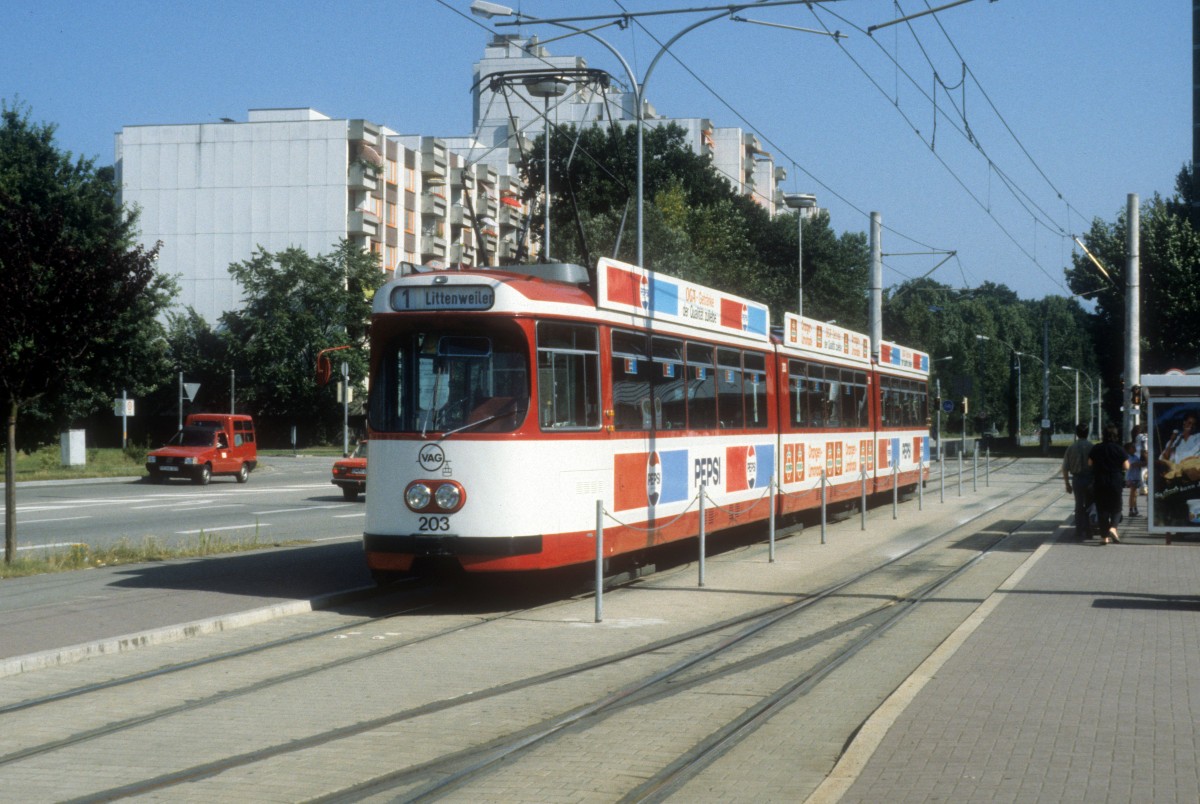 Freiburg im Breisgau VAG SL 1 (D�WAG-GT8 203) Landwasser im Juli 1990.