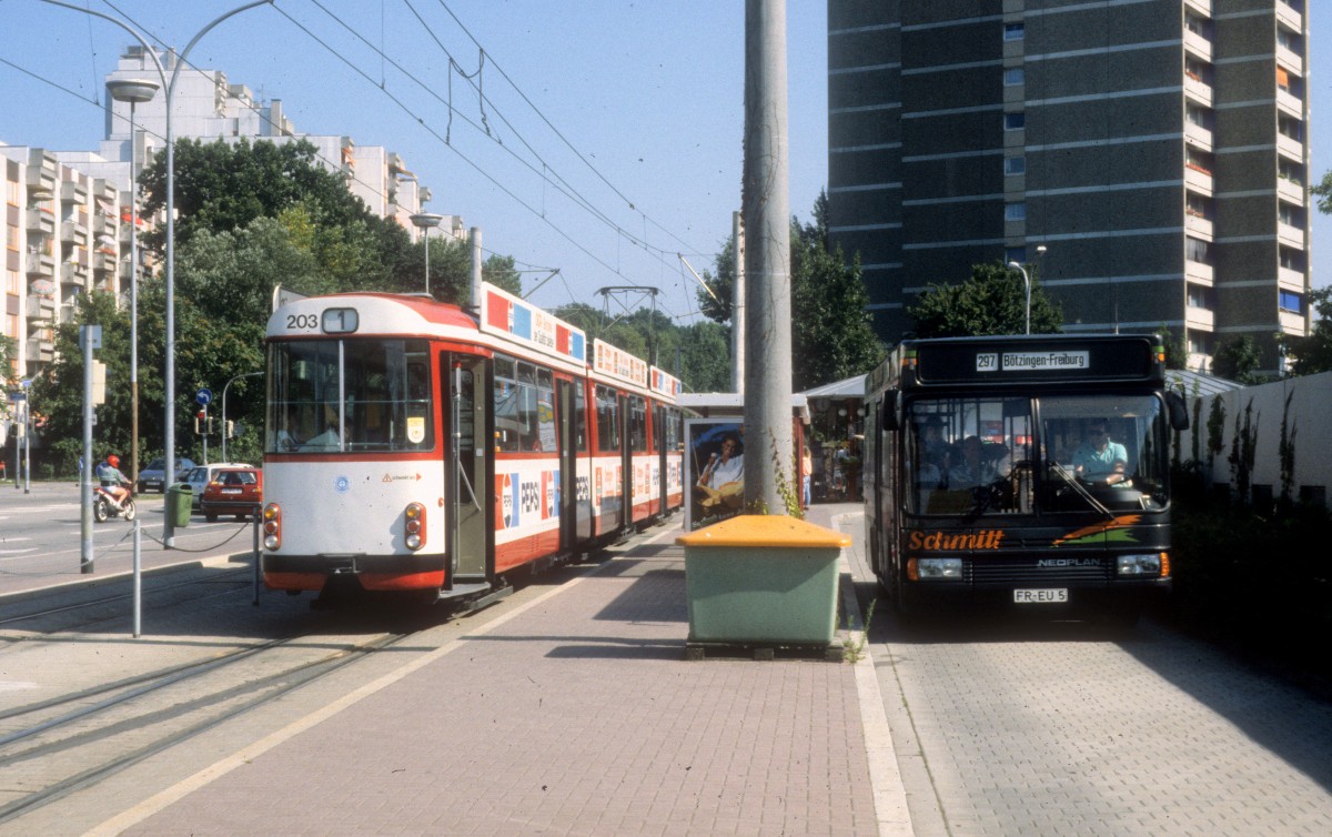 Freiburg im Breisgau VAG SL 1 (D�WAG-GT8 203) Landwasser im Juli 1990.