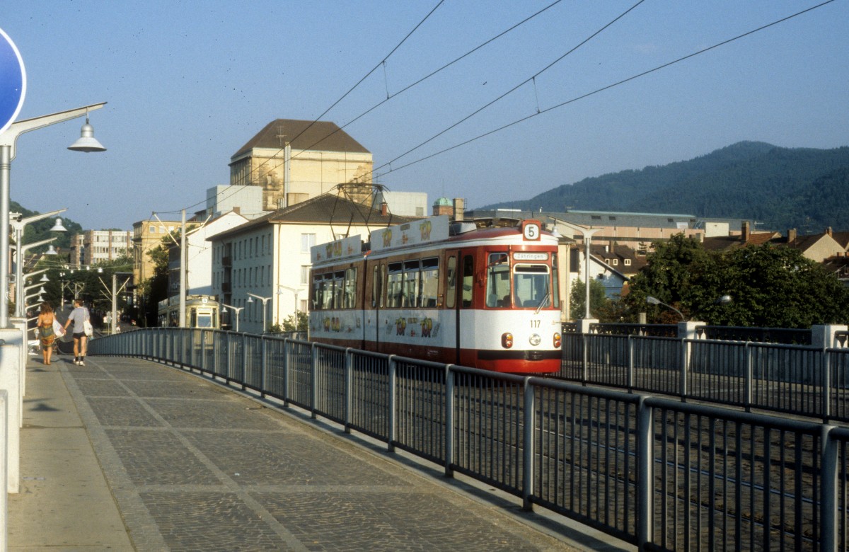 Freiburg im Breisgau VAG SL 5 (GT4 117) Hauptbahnhof im Juli 1990.