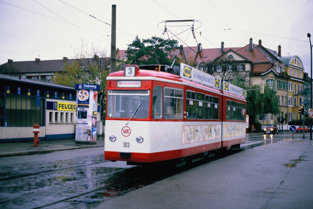 Freiburger Straßenbahn mit einem Rastatt GT4,  TW 103.
Datum: 29.10.1986