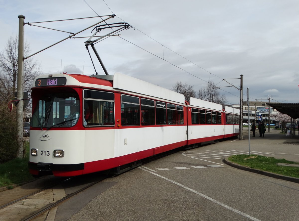 Freiburger VAG Düwag GT8K Wagen 213 am 21.03.17 in Haid