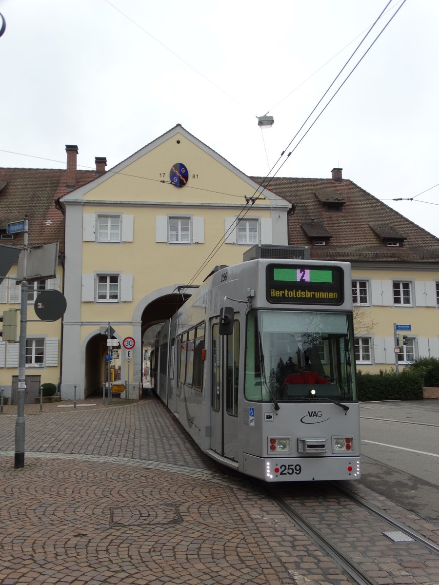 Freiburger VAG Düwag GT8Z 259 (modernisiert) am 22.03.17 in Günterstal
