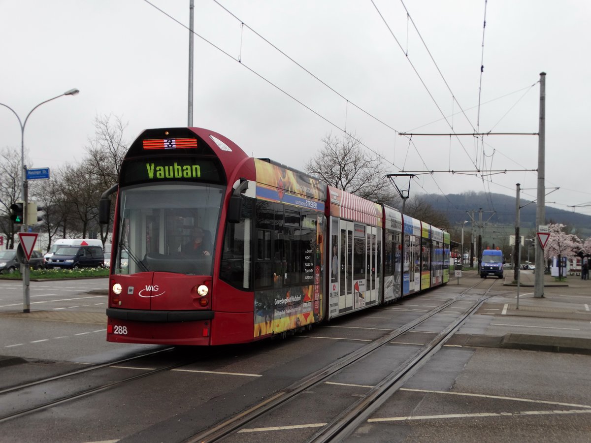 Freiburger VAG Siemens Combino Advanced 288 am 22.03.17 in Haid