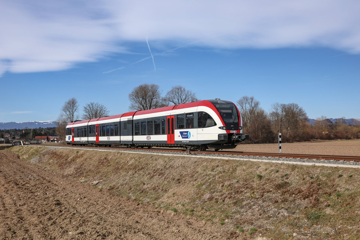 Freundlich wie immer ! 
Mit 100 Sachen flitz der GTW gen Graz. 
Bei Söding am 28.02.2019