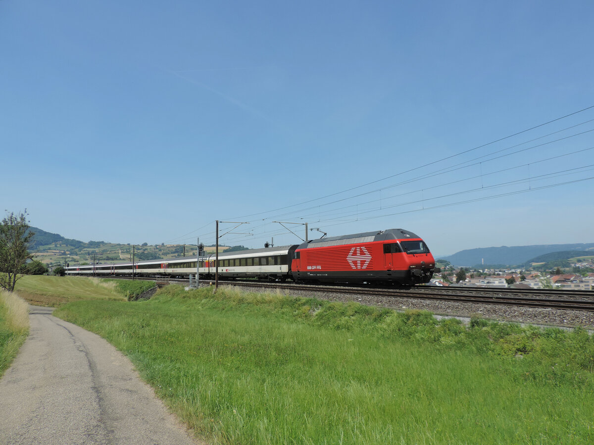 Frick - 17. Juni 2022 : Re 480 088  Limmat  am IR 1971 von Basel nach Zürich Hauptbahnhof.