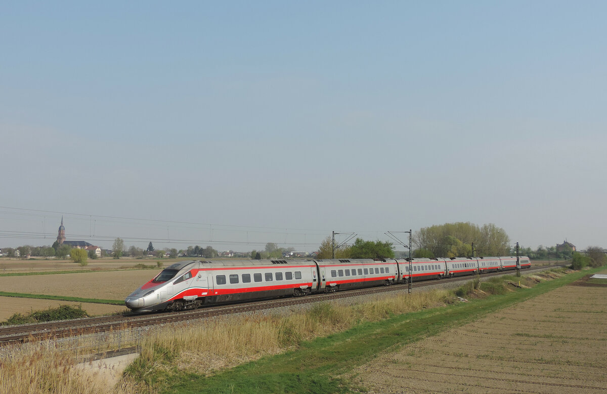 Friesenheim - 14. April 2022 : ETR 610 am EC 151 von Frankfurt/Main nach Milano Porta Garibaldi..