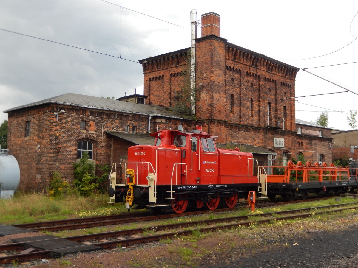 Frisch aus dem Farbtopf gefallen ist 363 121 - am 23.08.2014 in Gotha