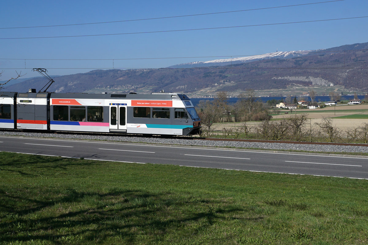 Frühlingsimpressionen im Seeland bei Mörigen vom 28. März 2019 mit ASm (BTI), Bielersee und Jura.
Im Hindergrund erkennbar ist der Chasseral. Er ist mit 1606 m ü. M. die höchste Erhebung im Berner Jura, im Nordwesten des Kantons Bern. 
Foto: Walter Ruetsch