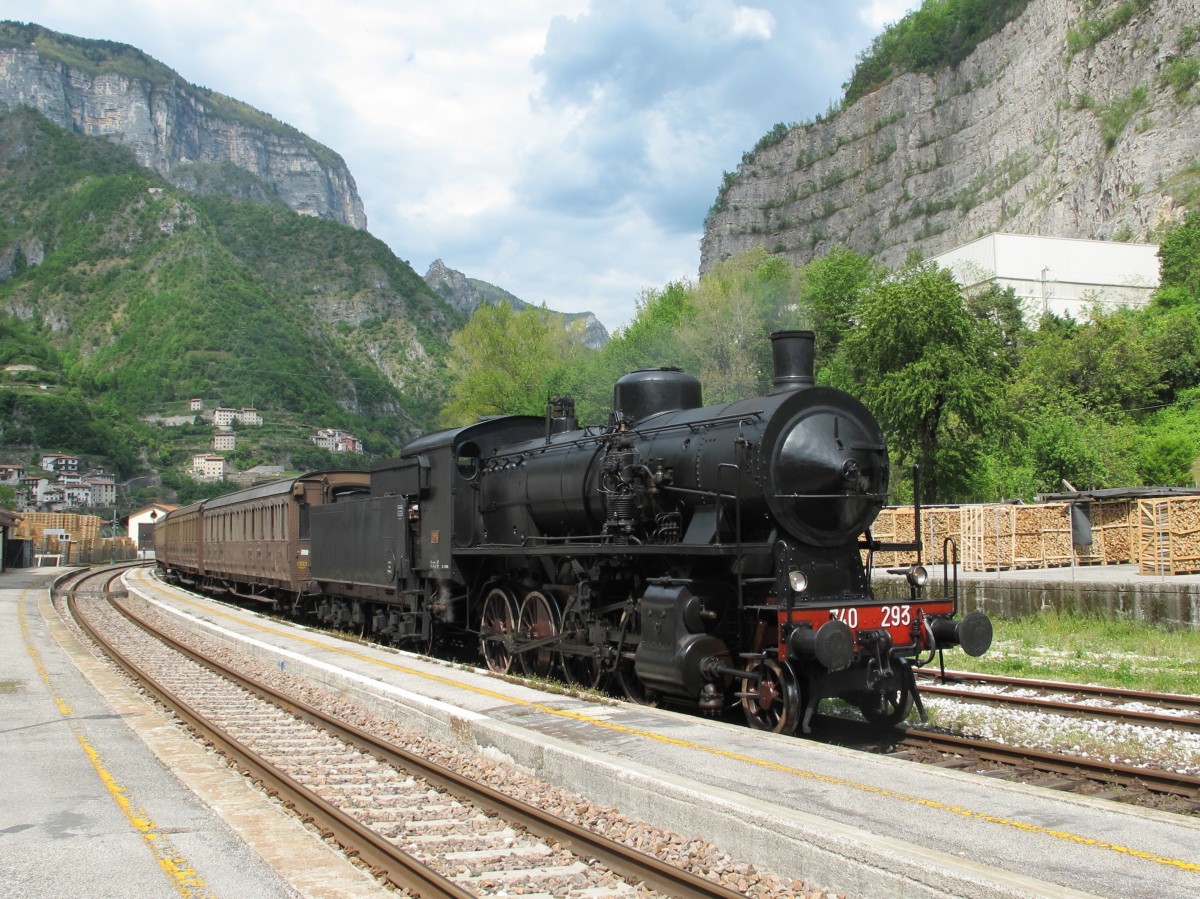 FS 740.293 bei einer DGEG-Sonderfahrt am 24. April 2014 in Carpane-Valstagna. Das zu der Aufnahme passende Video ist auf meinem Kanal unter http://www.youtube.com/watch?v=cpoy8oTdgKw&list=UUZMo-4XPJc9JmryyCVRkXEA&feature=share&index=2 zu finden.