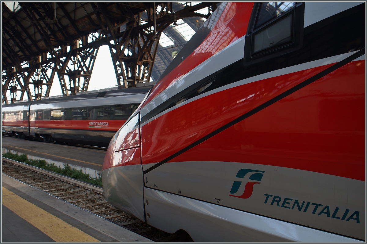 FS Trenitlia Schnellverkehr Ambiente in Milano Centrale.
13. Nov. 2015