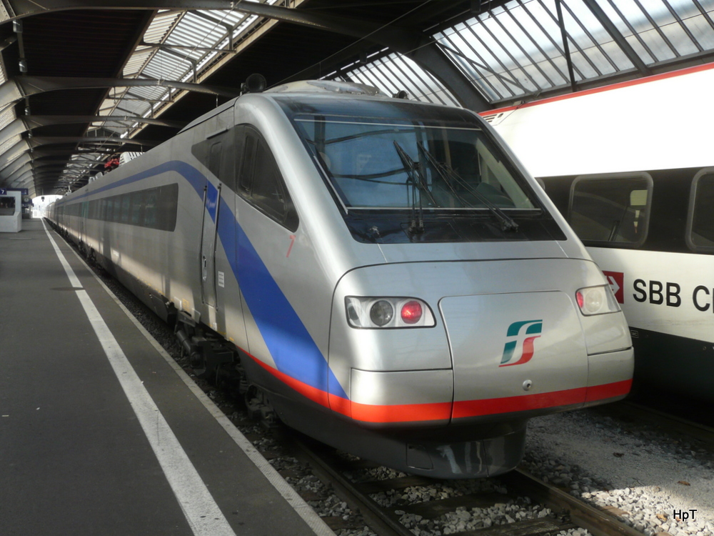 FS - Triebzug ETR 470 053 im HB Zürich am 25.01.2014