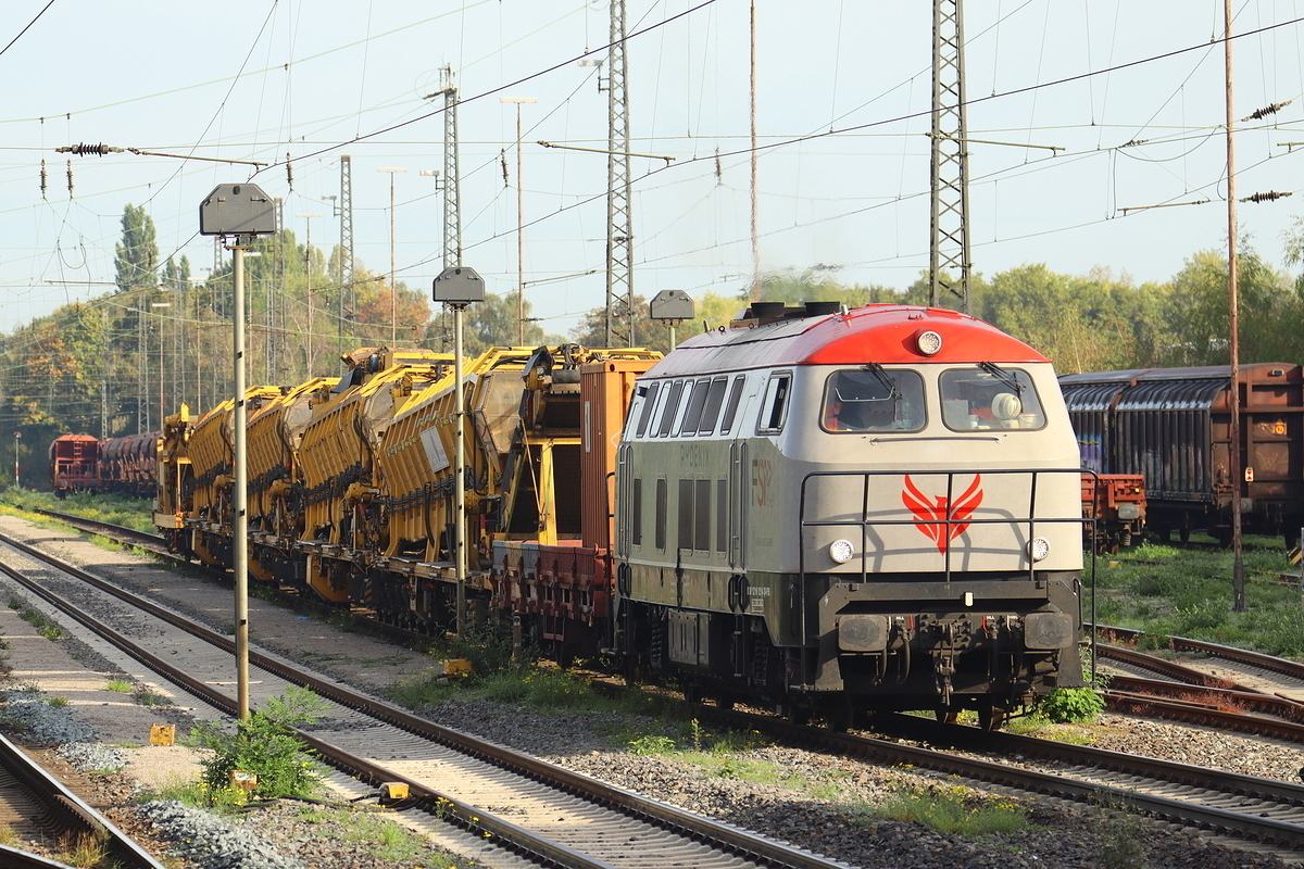 FSI 216 121-4 mit einem Bauzug in Recklinghausen-S�d 3.10.2026