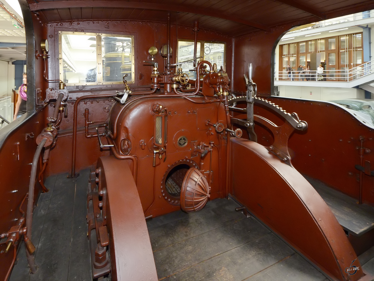 Führerstand der 252 008 im Technischen Nationalmuseum Prag (September 2012)