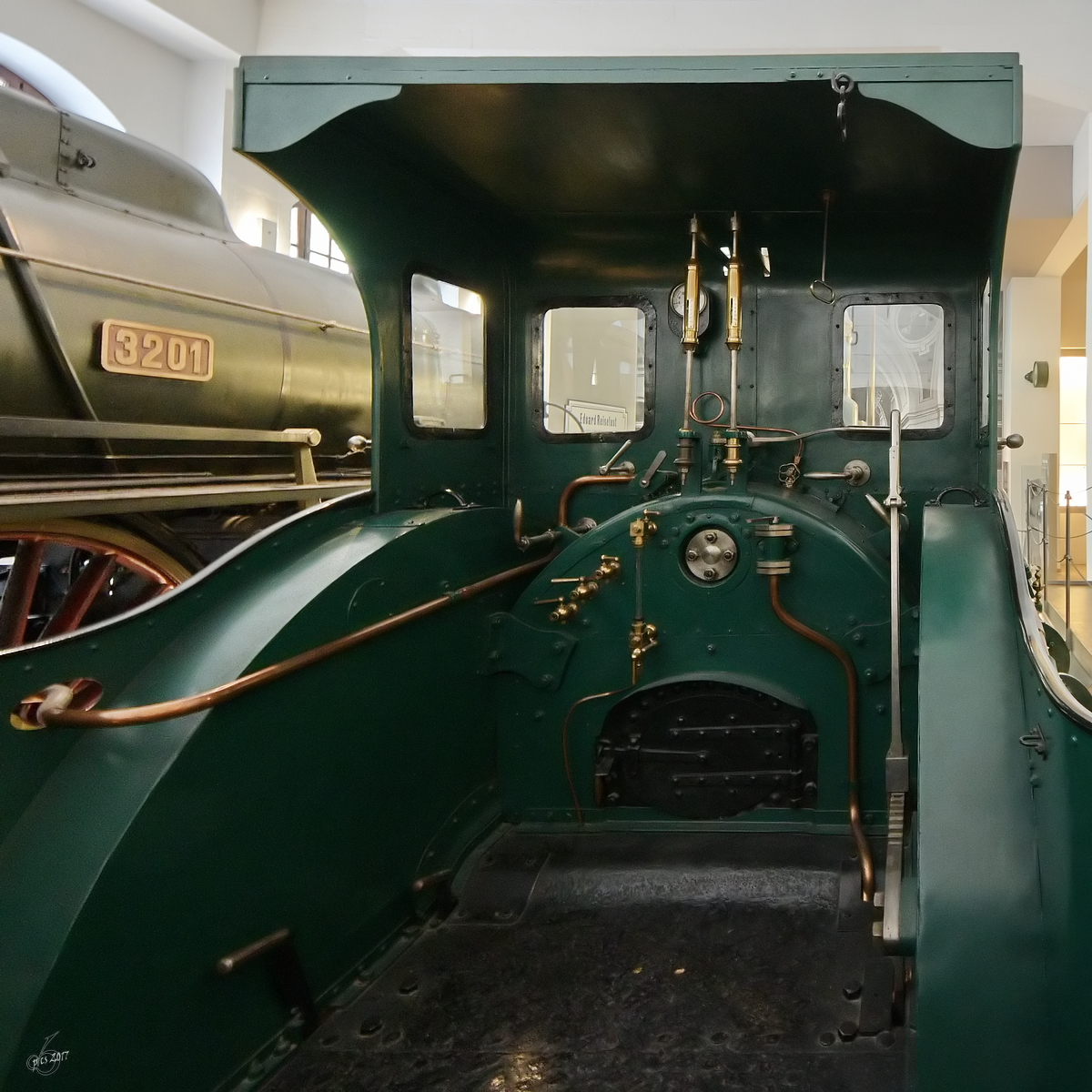 Führerstand der Badischen IX  Phoenix  im Verkehrsmuseum Nürnberg. (Mai 2017)