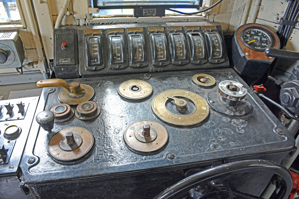 Führerstand einer BR E 16 im DB-Museum Koblenz-Lützel - 11.09.2016